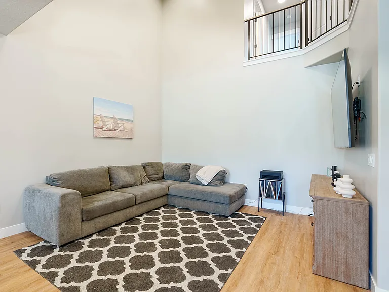 712 N Banner Dr — Photo 11