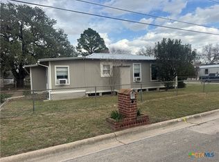 312 Keller St, Cuero, TX 77954