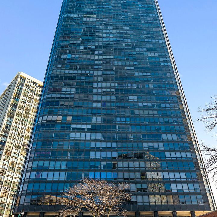 1st image of 5415 N Sheridan Rd APT 915