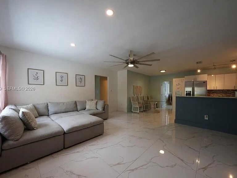 7304 McKinley St — Photo 3