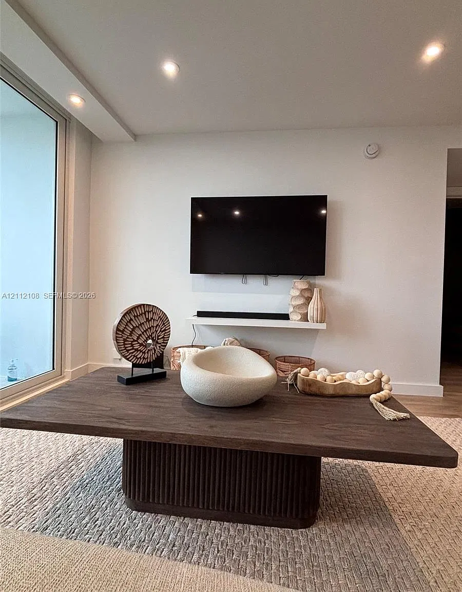 Aquasol Condo — Photo 3