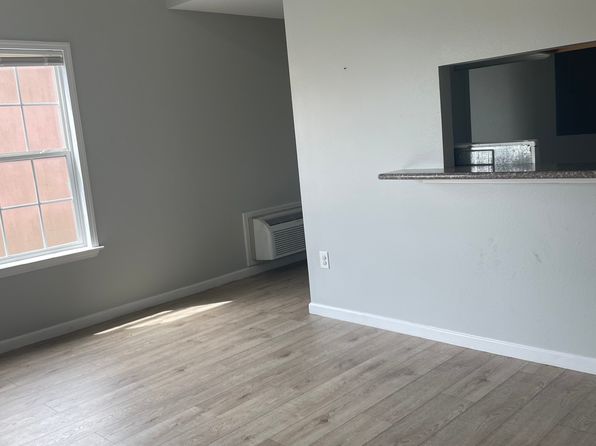 6867 Tara Ln APT 8
