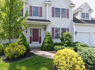 16 Charterpoint Rd, Watervliet, NY 12189