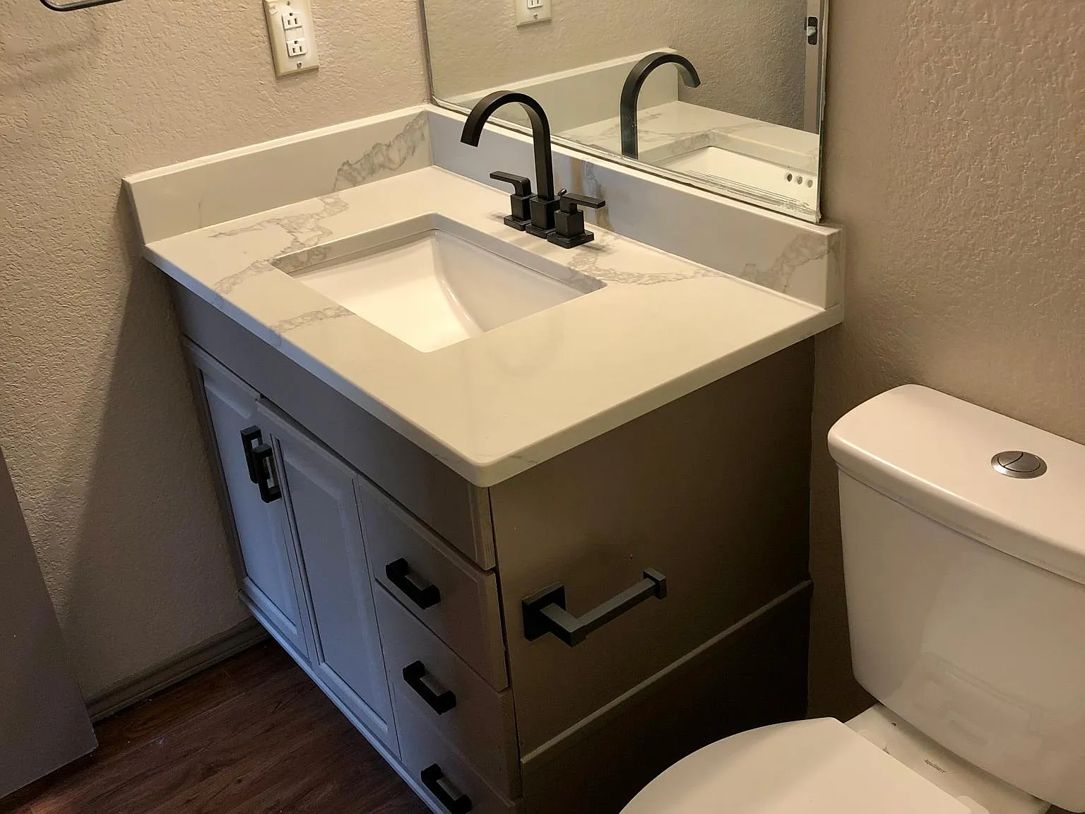 3 bed, 940 sqft, $1,500 — Photo 4