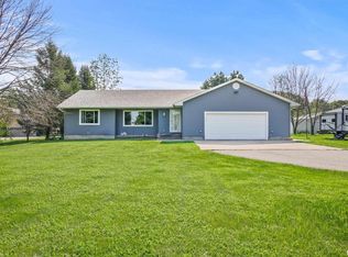 10227 108th St W, Taylor Ridge, IL 61284