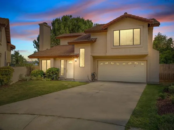1851 Normandy Gln, Escondido, CA 92027