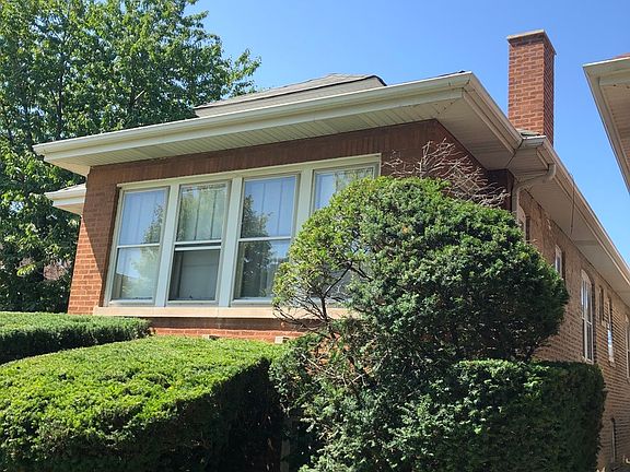 2nd image of 5912 N Fairfield Ave
