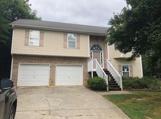 27 Easton Trce, Adairsville, GA 30103