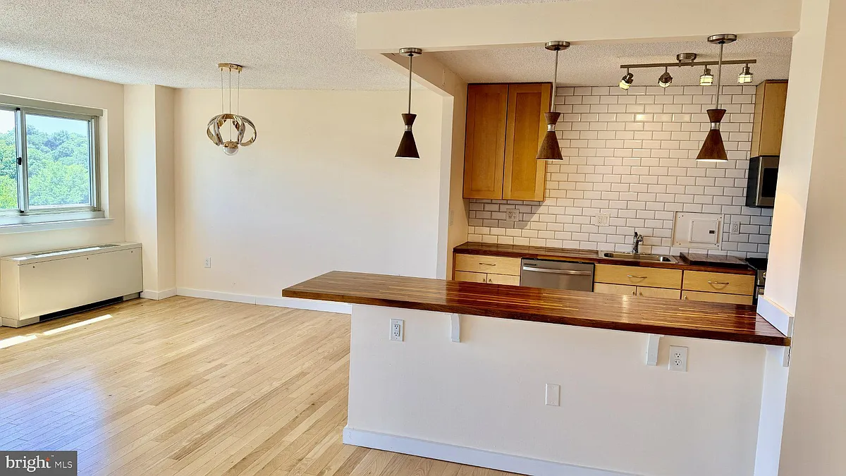 Building Photo - 1225 Martha Custis Dr #1218