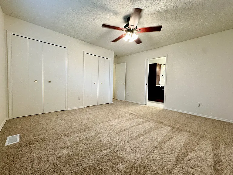5413 Plumstead Dr — Photo 11