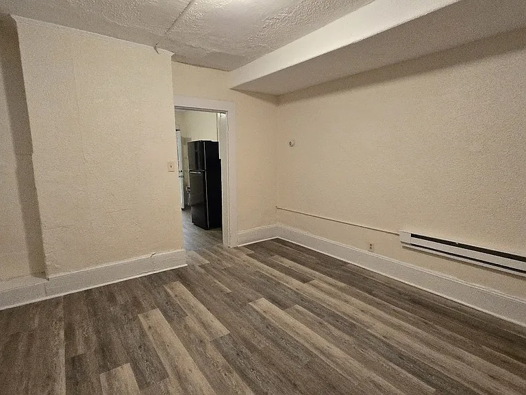 144 Montgomery St #1B — Photo 8