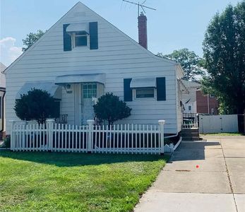 23560 Hartland Rd, Euclid, OH, 44123