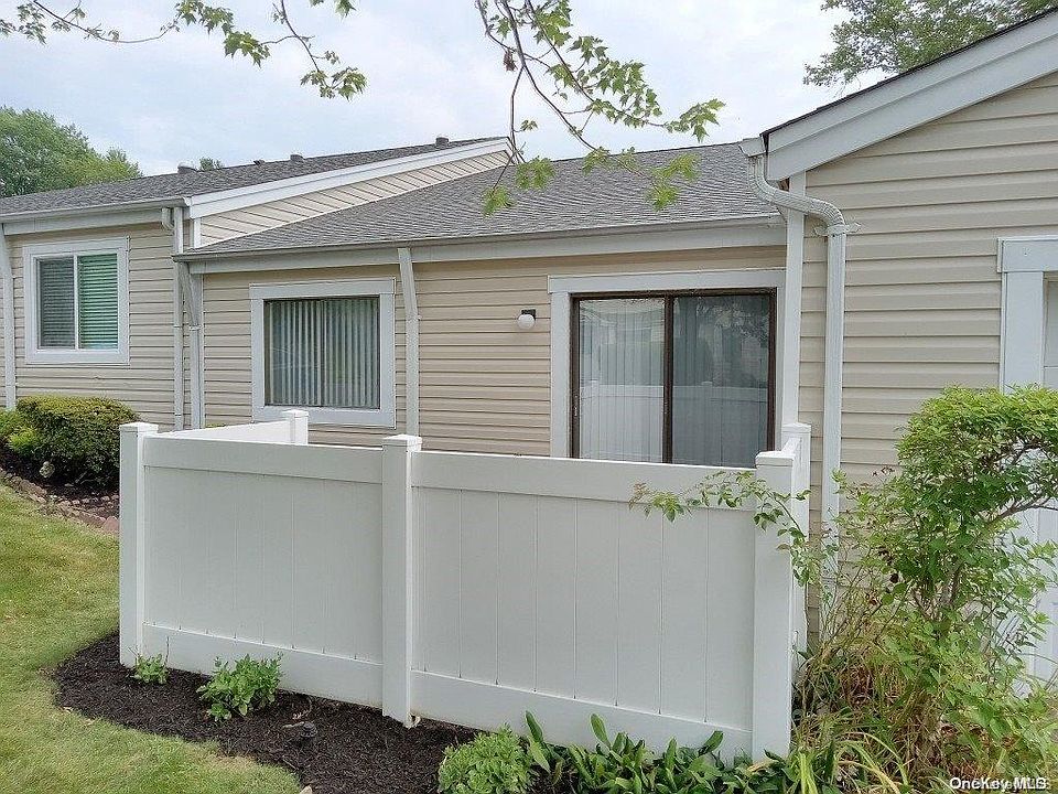1st image of 408 Bentley Court S #408