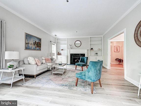 5th image of 402 Brightwood Club Dr #402