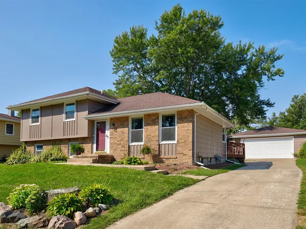 1210 S 14th St, Adel, IA 50003