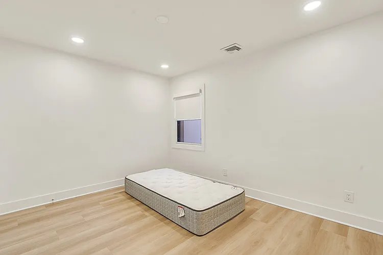 1001 Norwood Ave #2 — Photo 8