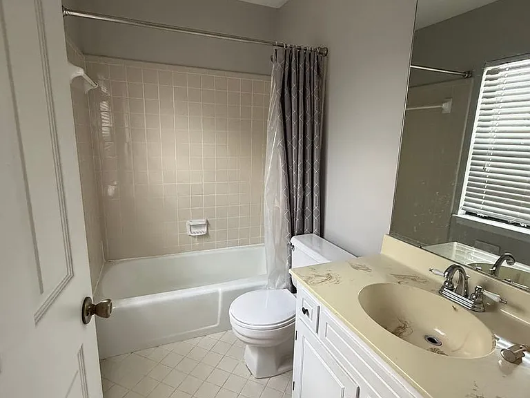 502 Brentwood Point — Photo 11