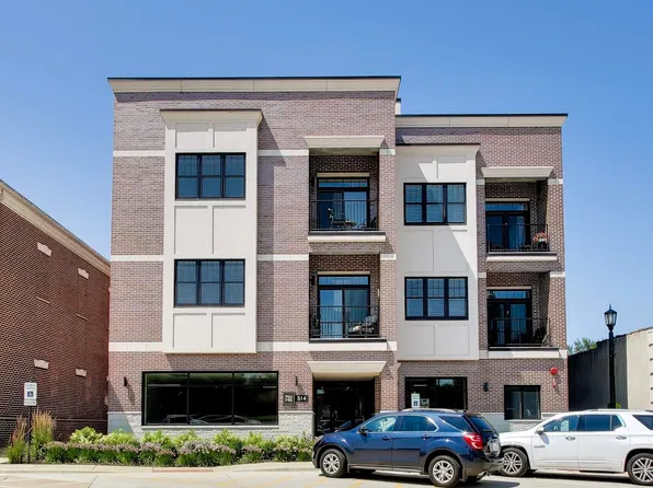 514 Hillgrove Ave #303, Western Springs, IL 60558