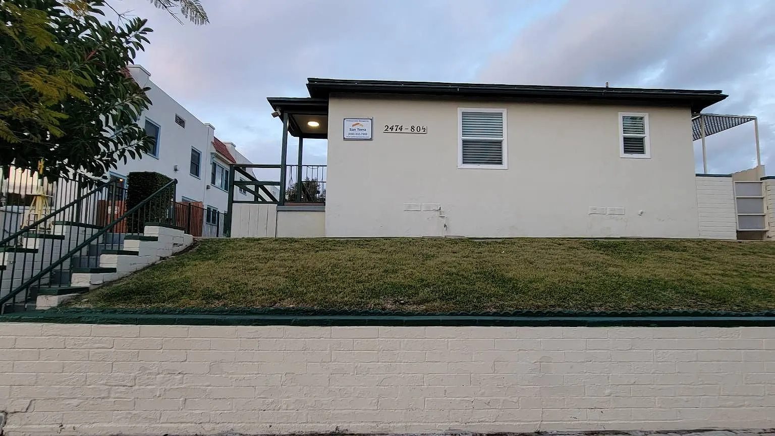 2474 E Broadway — Photo 1