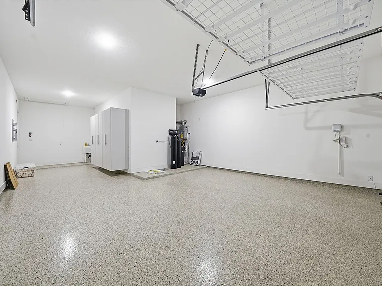 1220 Calendula Trl — Photo 33