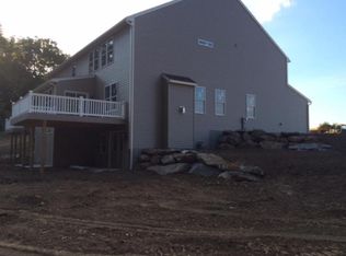 22 Regina Dr, Sinking Spring, PA 19608