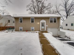 384 E Montana Ave, Glendale Heights, IL 60139