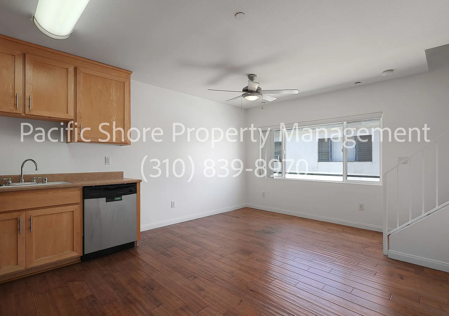 3610 Motor Apartments — Photo 2
