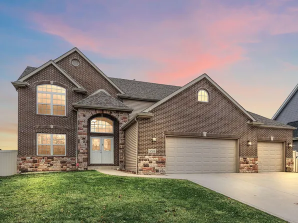 1089 Lakeview Dr, Hobart, IN 46342