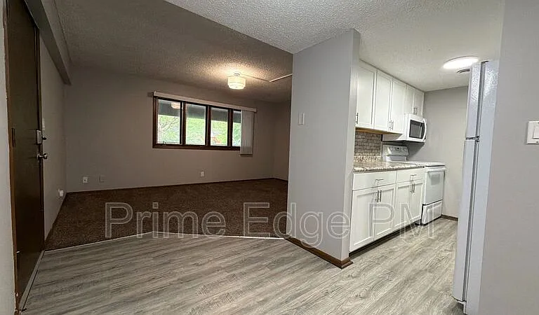 2343 B St #8 — Photo 7