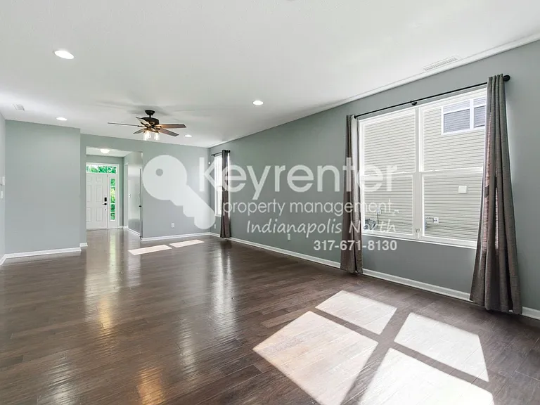 6258 Colonial Dr — Photo 2