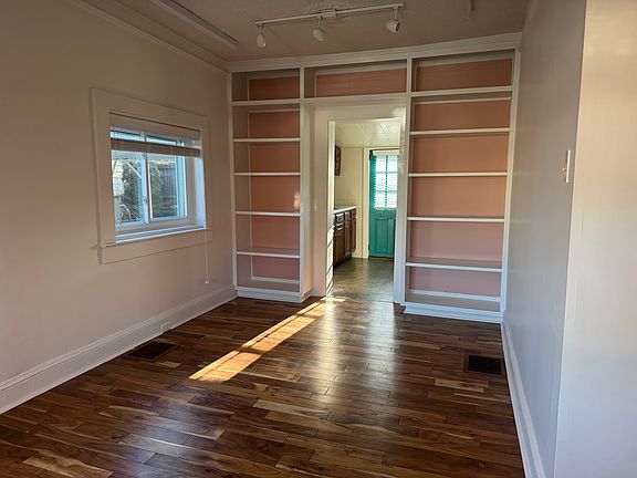2nd image of 8 Vermont Ave