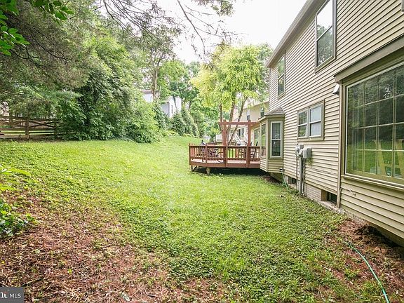 4th image of 4912 Tallowwood Dr