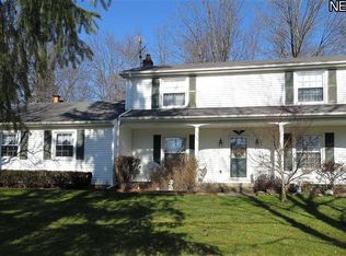 195 Eldridge Rd, Aurora, OH 44202