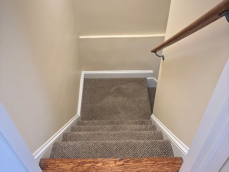 STAIR DOWN