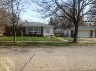 3115 Treadwell St, Wayne, MI 48184