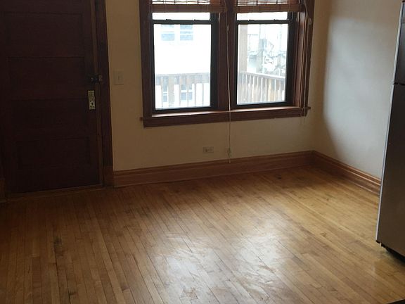 5th image of 845 N Rockwell St #3R