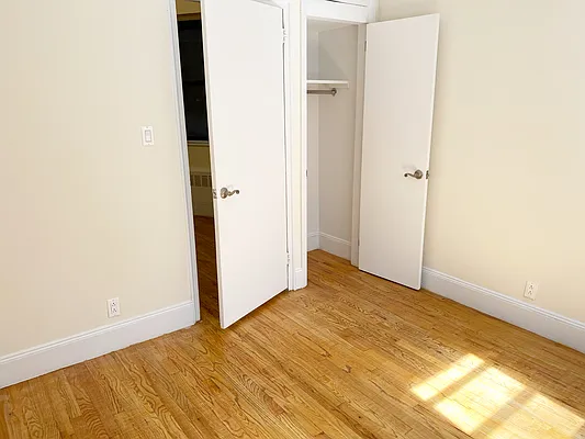 Rented by Waverly Realty Associates | media 9