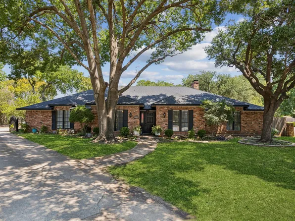 1406 Richards Cir, Desoto, TX 75115