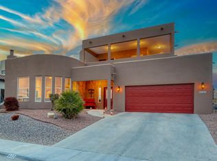 633 La Melodia Dr, Las Cruces, NM 88011