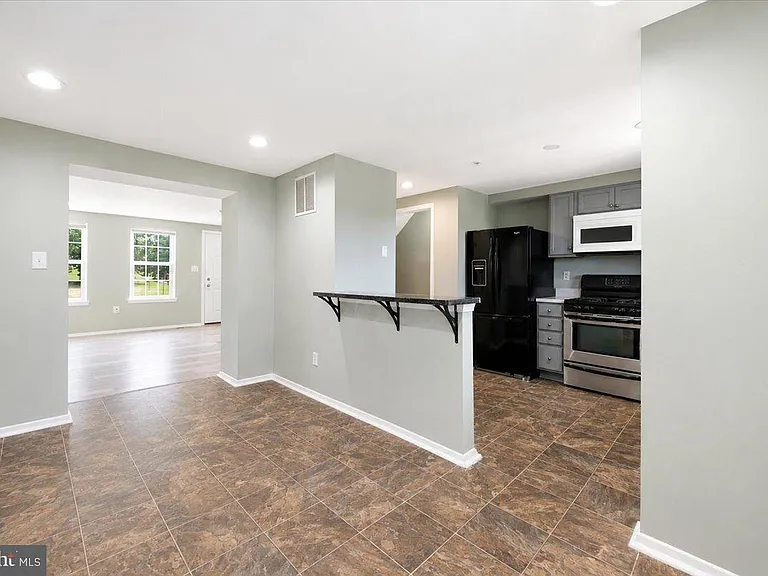 3426 Round Rd — Photo 4