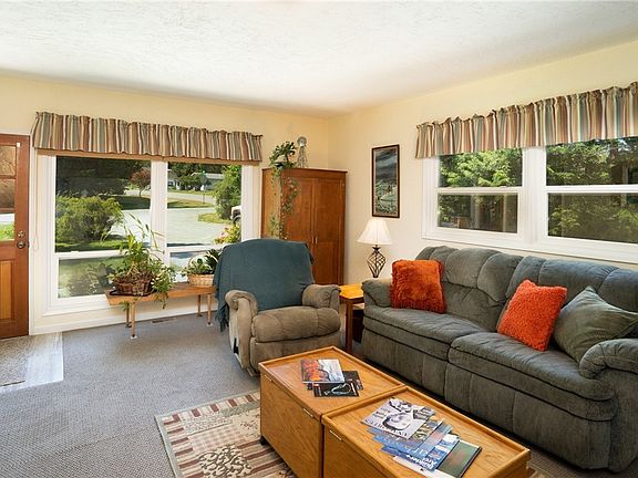 Living Room, New Carpet, Entry Tile
