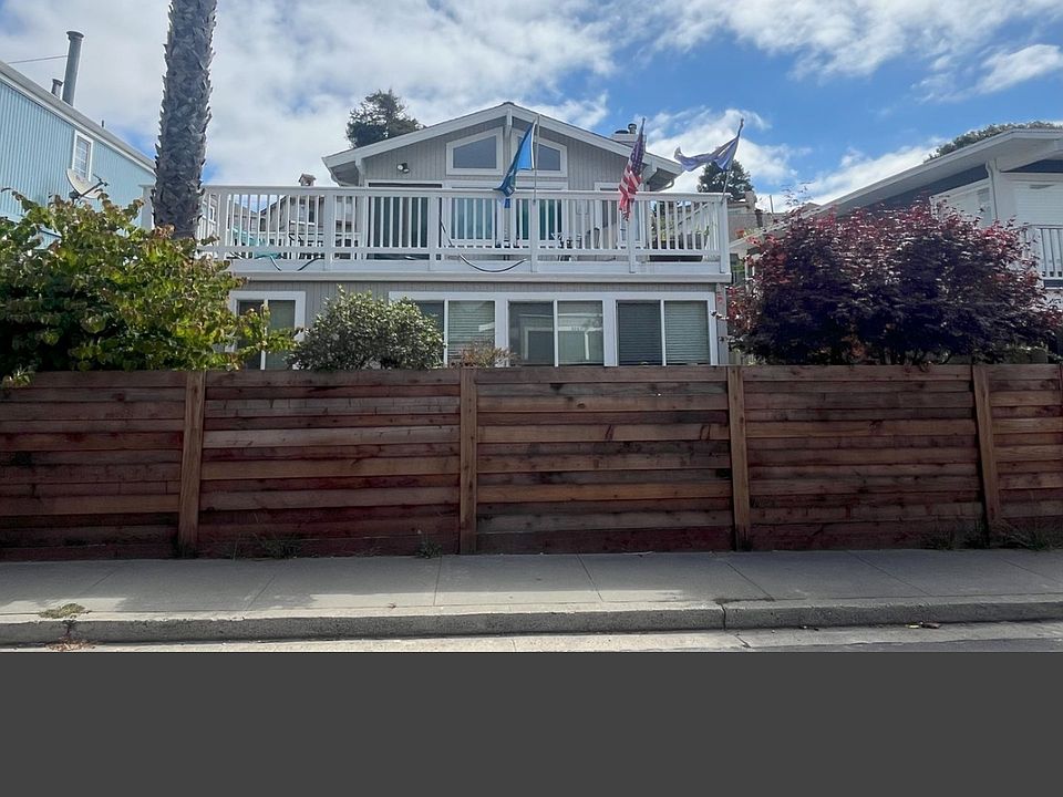 1st image of 212 Treasure Island Ave