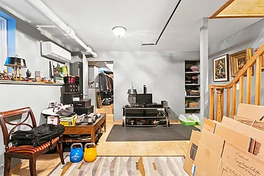 Rented by AAU Real Estate Advisors