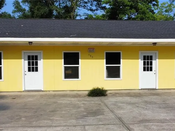 909 Natchez St, Hammond, LA 70403