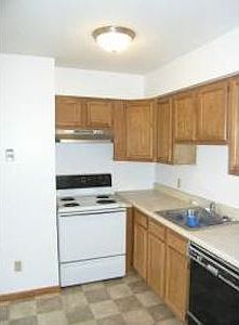 2nd image of 2101 Hillview Rd APT 2