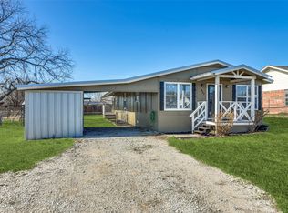 401 Ashwood St, Azle, TX 76020