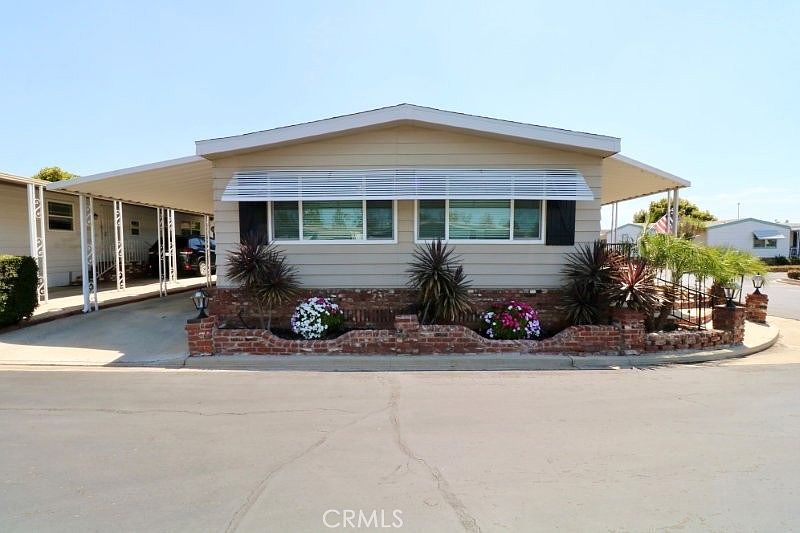 1st image of 2201 Lake Side Dr #99