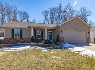 940 San Luis Dr, Fenton, MO 63026