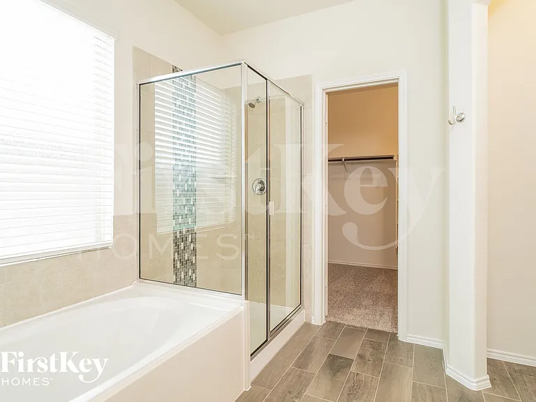 1045 N Churchill Dr — Photo 12