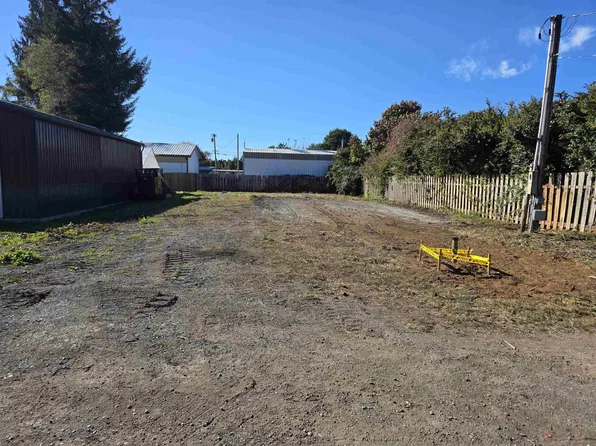 124 Olive St, Crescent City, CA 95531